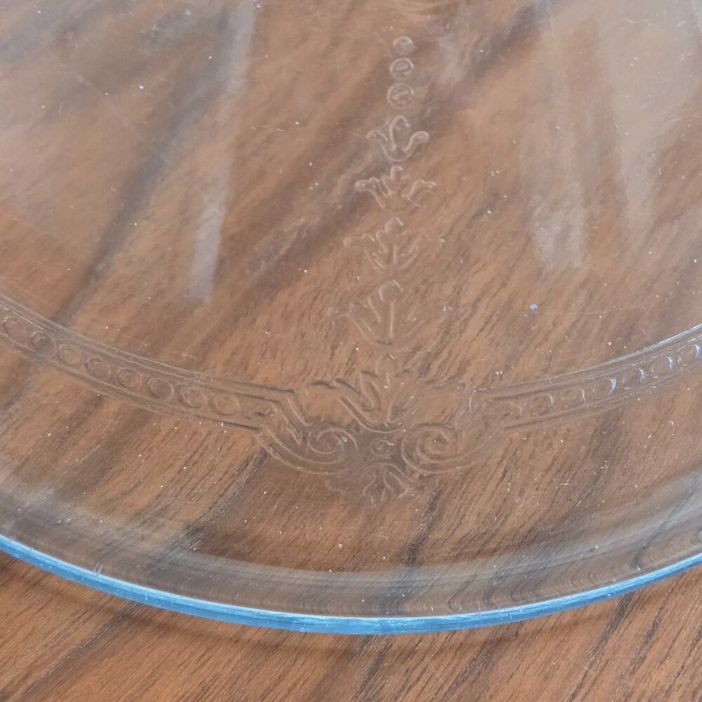 Vintage Medium Size Glass Bowl with Lid - Picture 9 of 9